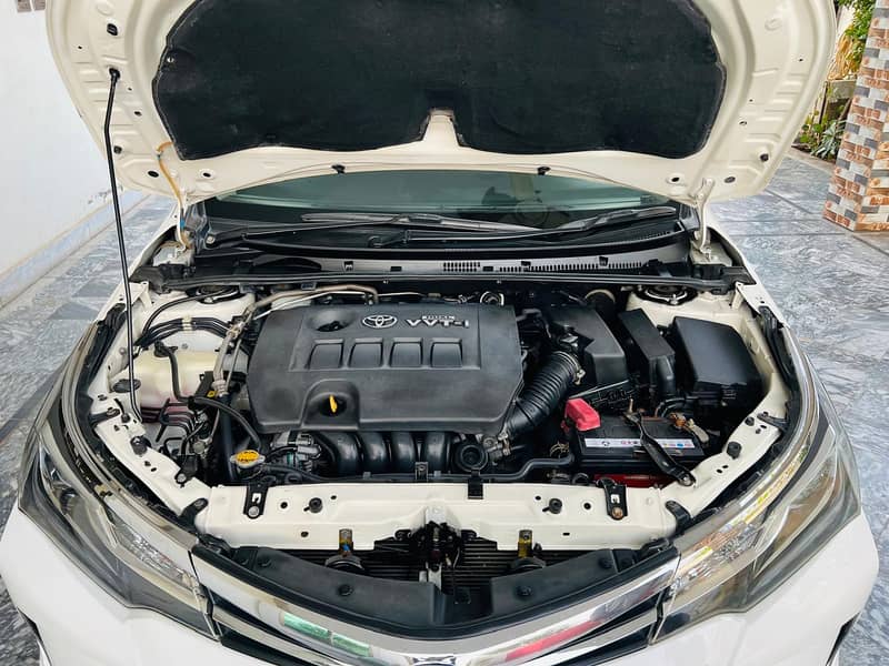 Toyota Corolla Altis Grande 1.8 2021 Model 11
