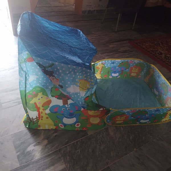 Play mat and play tent 3