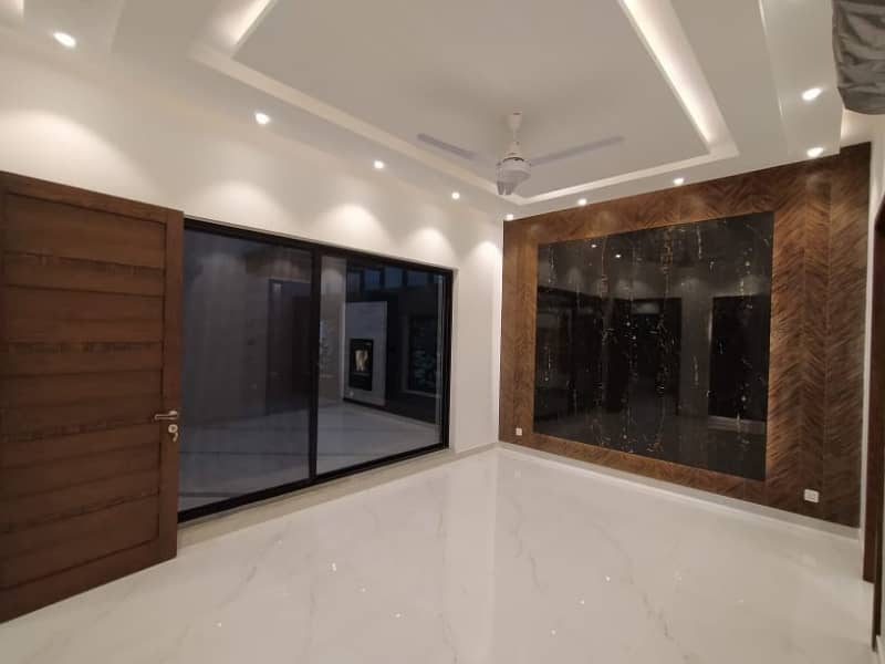 Good 10 Marla House For Rent In DHA Phase 8 1