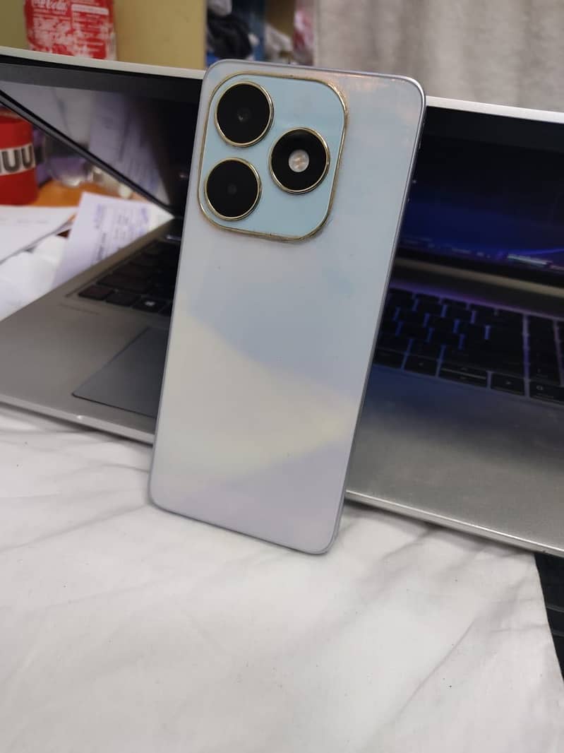 Tecno Spark 20 0