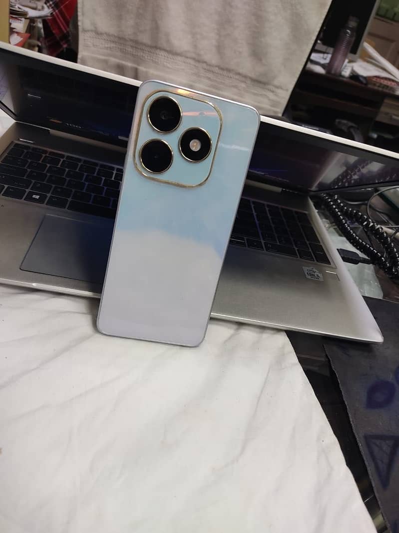 Tecno Spark 20 3