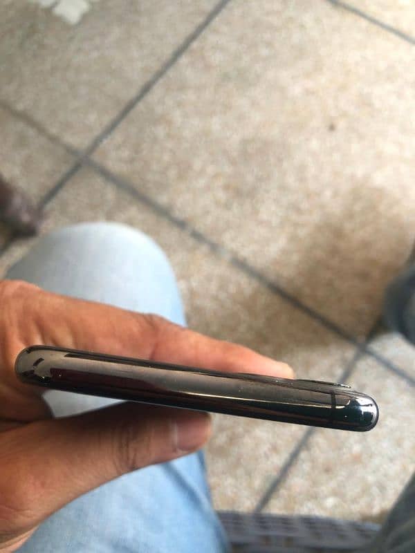 i phone 11 pro max 1