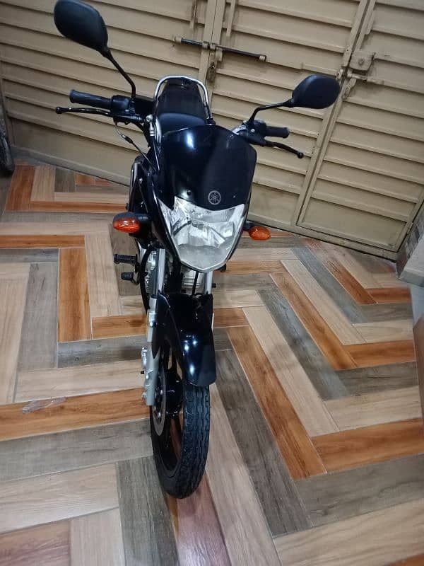 ybr 2025 model 5