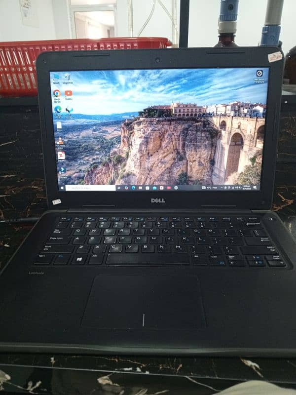 Laptop 0