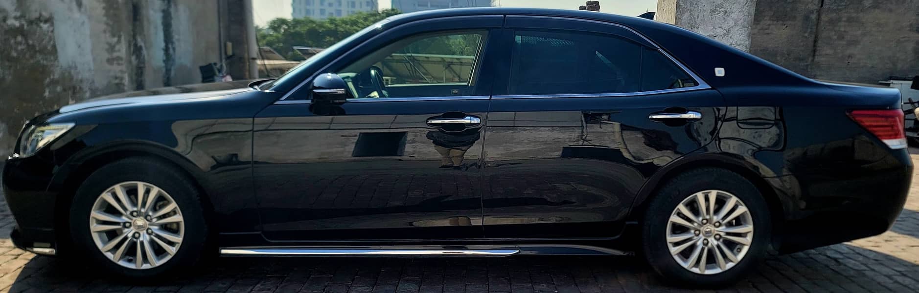 Toyota CROWN ROYAL SALOON G 5