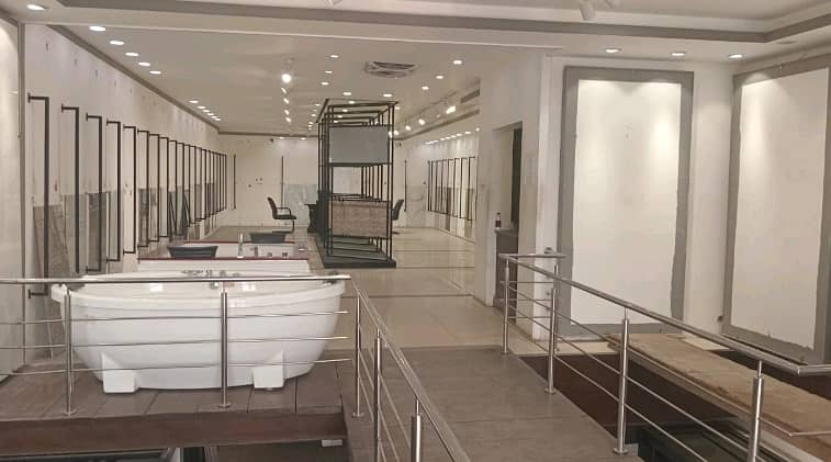 In Lahore You Can Find The Perfect Building For Sale 4