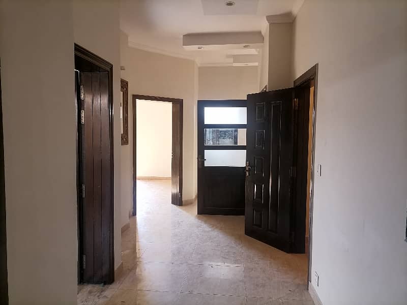 20 Marla Upper Portion Up For Rent In DHA Phase 6 Block N 26