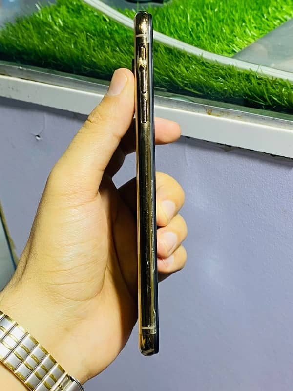 iPhone xs max 64gb dual pta approved 1