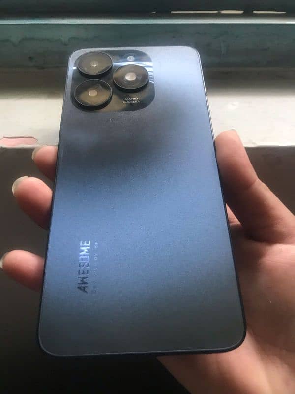 ITEL A70  8+4/256 GB 6