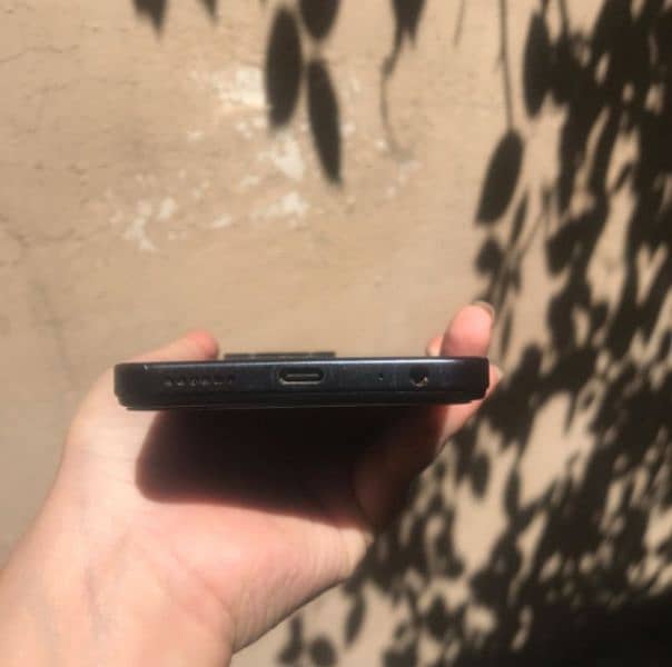 ITEL A70  8+4/256 GB 9