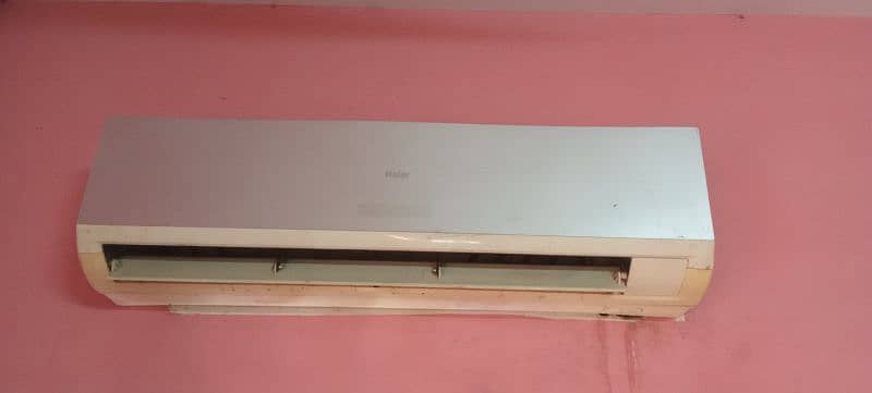 split AC 4