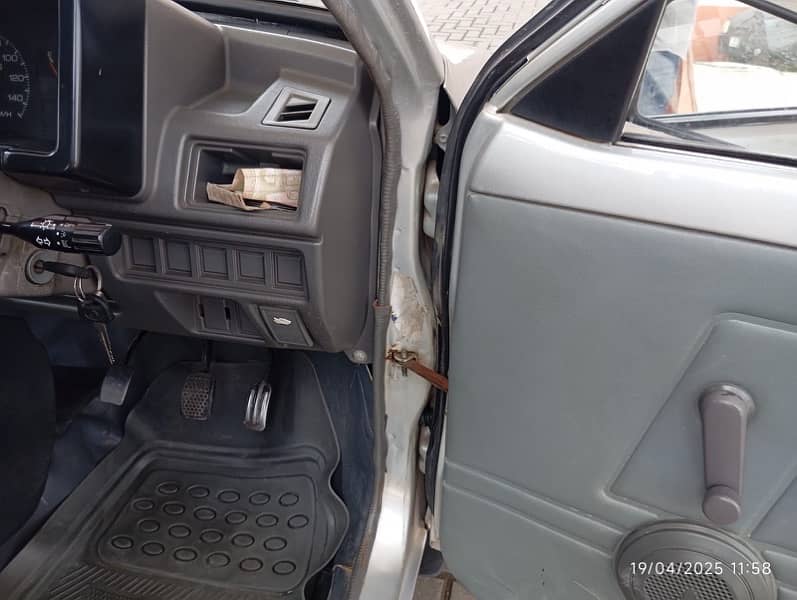 Suzuki Mehran VXR 2015 8