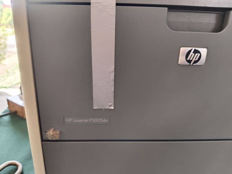 HP Laser Jet P3005dn 3
