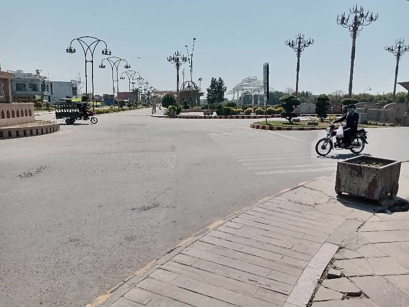 Book A Good Location 5 Marla Residential Plot In Master City - Block B 4