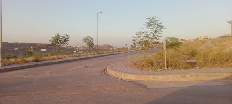 DHA Phase 3, Sector J plot , Ideal location, Ready to build, Best time for the investors 1