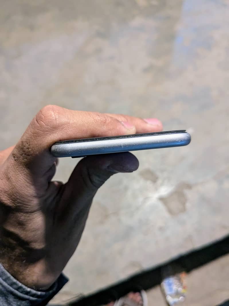 Apple iPhone 6 4