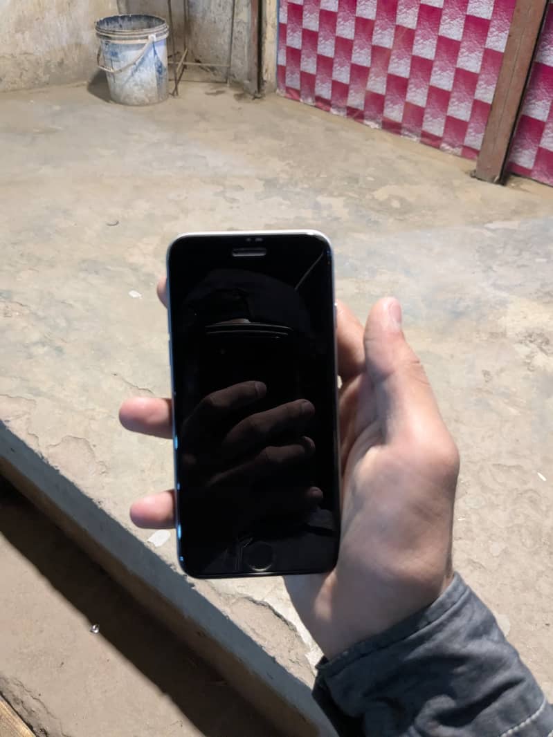 Apple iPhone 6 5