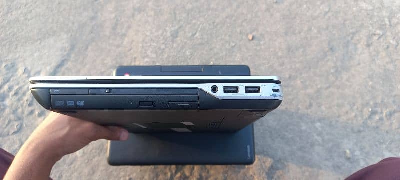 Dell Latitude E6440 2