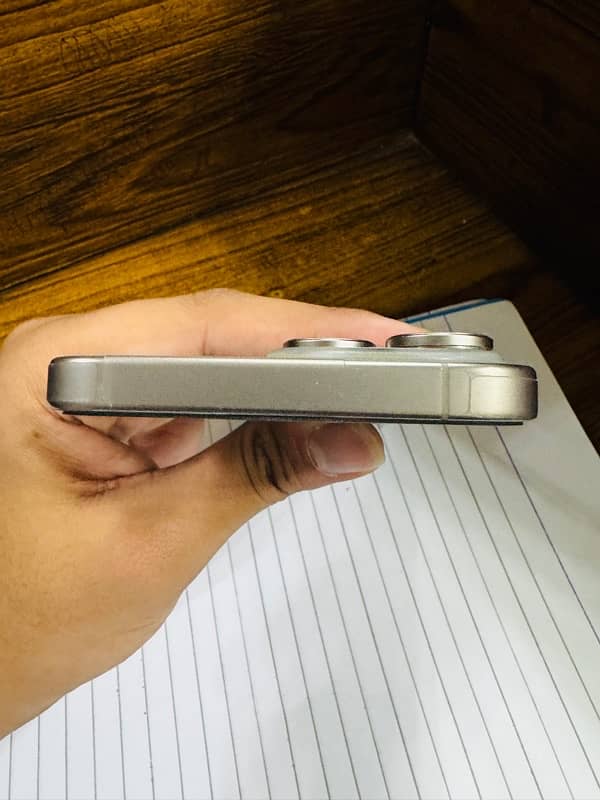 Iphone 15 pro max Pta Approved 5