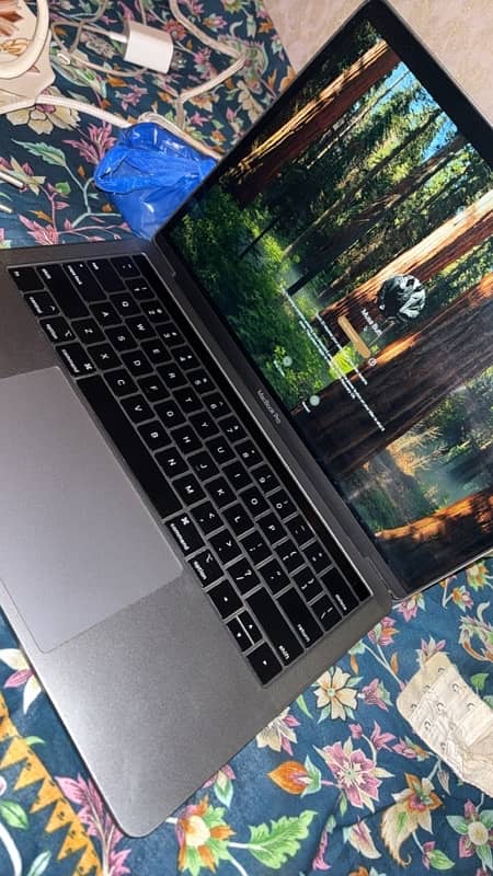 Macbook pro 2018 with orignal box 1