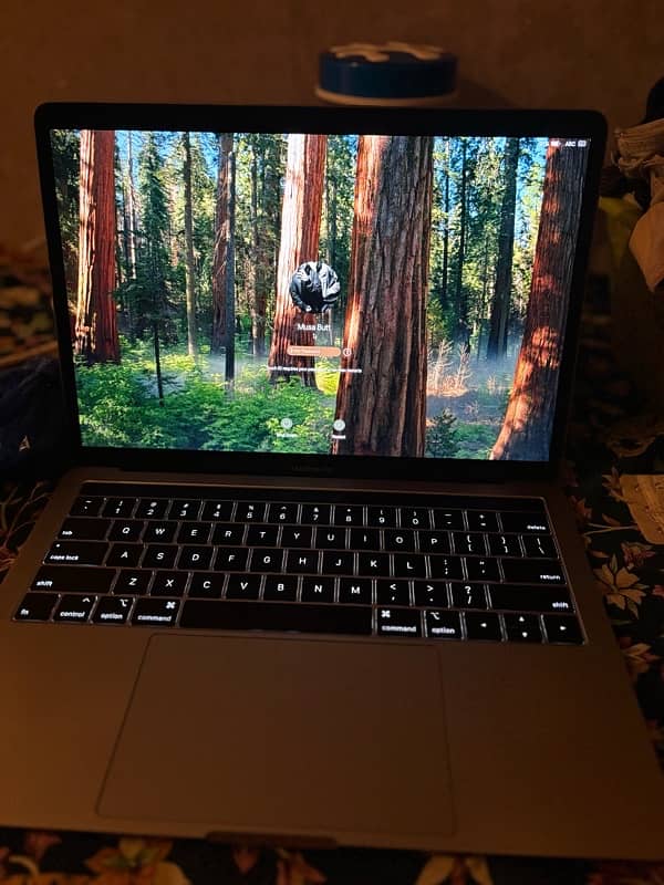 Macbook pro 2018 with orignal box 5