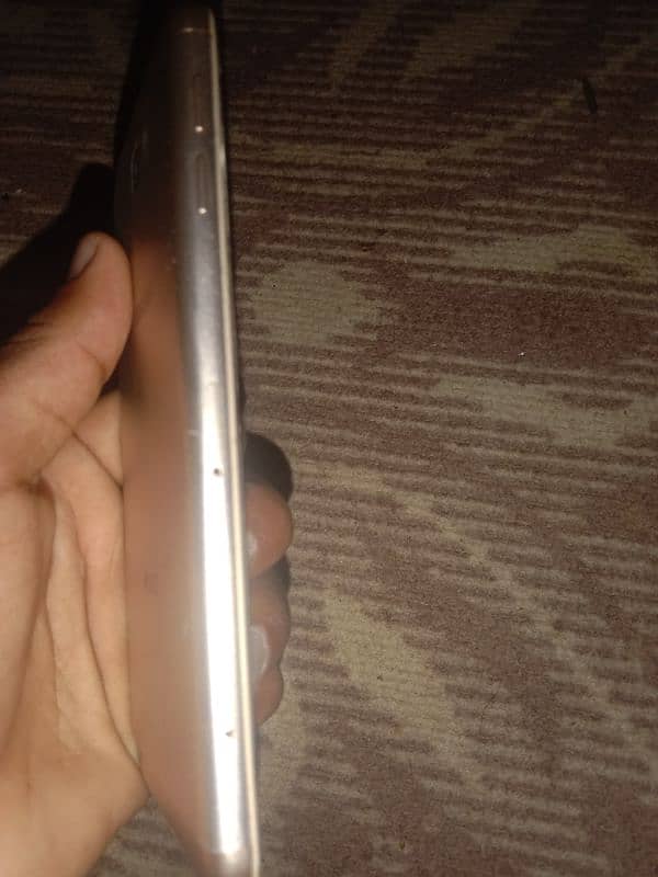 Samsung Galaxy j7 pro 4