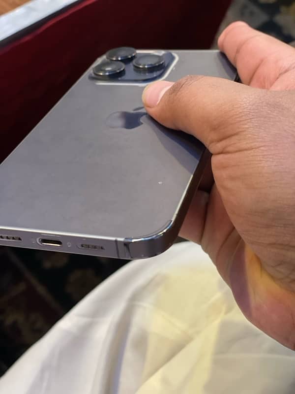 i phone 14 Pro max 4