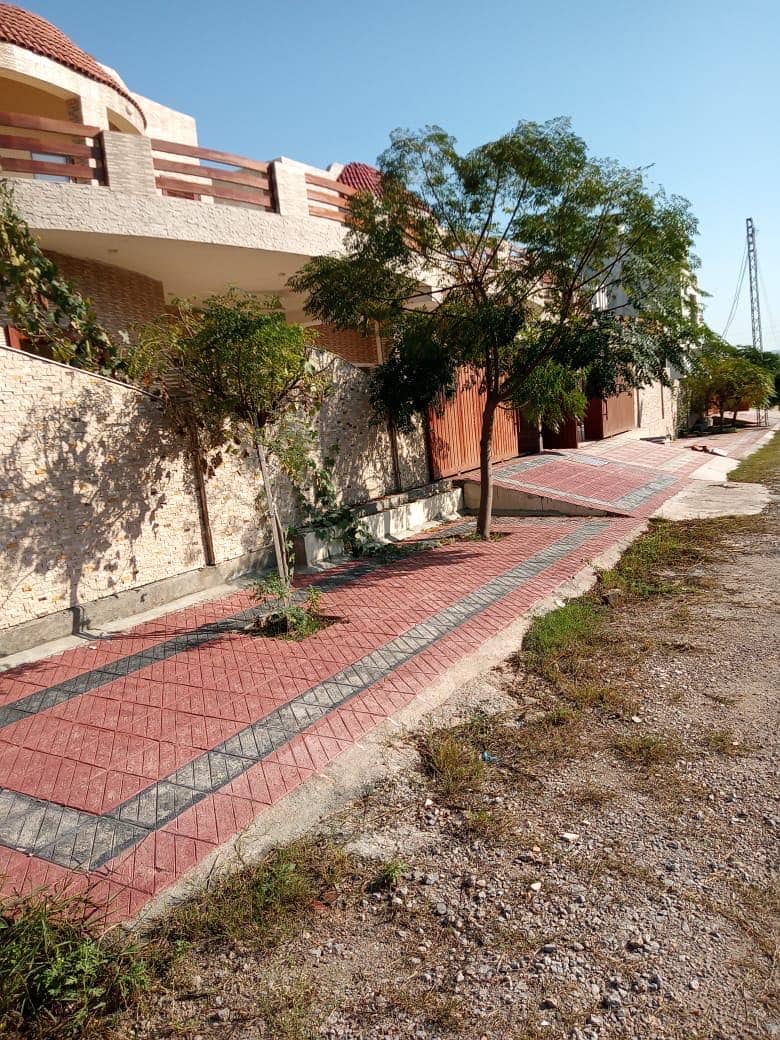 10 Marla Residential Plot Is Available For Sale In PECHS Near Mumtaz City New Airport Islamabad 1
