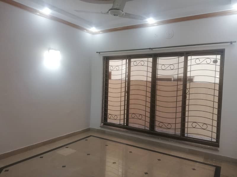 8 MARLA UPPER PORTION FOR RENT IN SECTOR B BAHRIA TOWN LAHORE 2