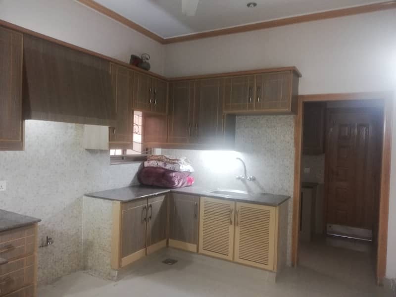 8 MARLA UPPER PORTION FOR RENT IN SECTOR B BAHRIA TOWN LAHORE 3