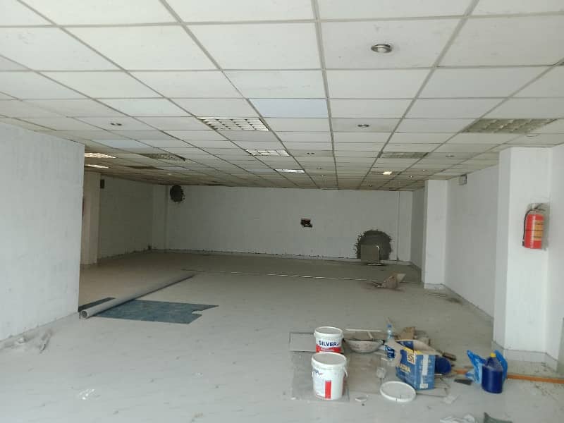 07 MARLA OFFICE 2ND FLOOR EXCELLENT LOCATION 7