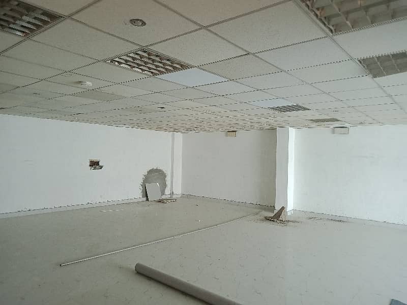07 MARLA OFFICE 2ND FLOOR EXCELLENT LOCATION 12