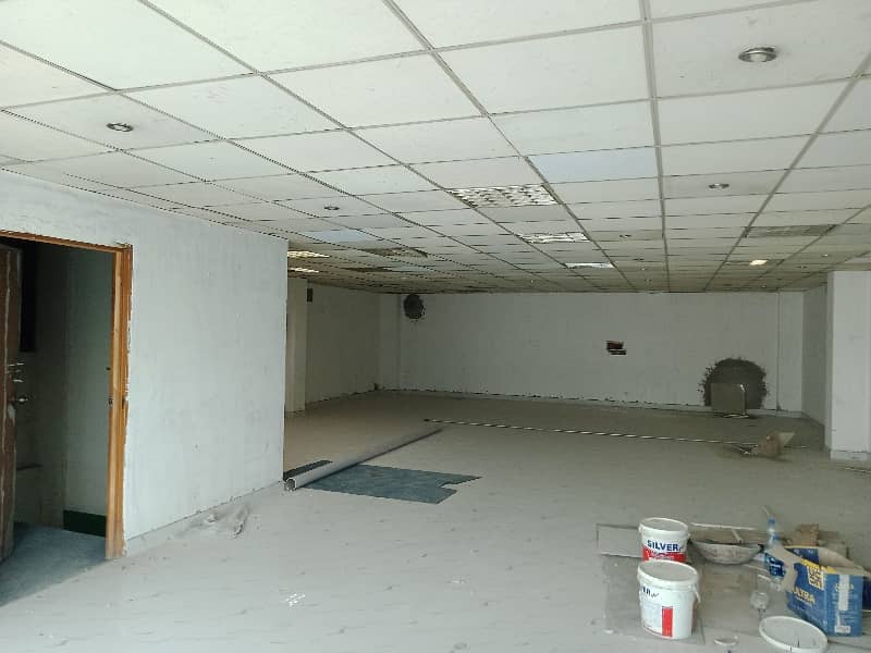 07 MARLA OFFICE 2ND FLOOR EXCELLENT LOCATION 26
