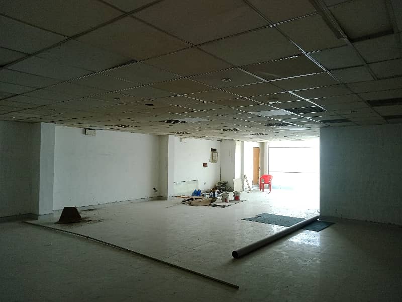 07 MARLA OFFICE 2ND FLOOR EXCELLENT LOCATION 43