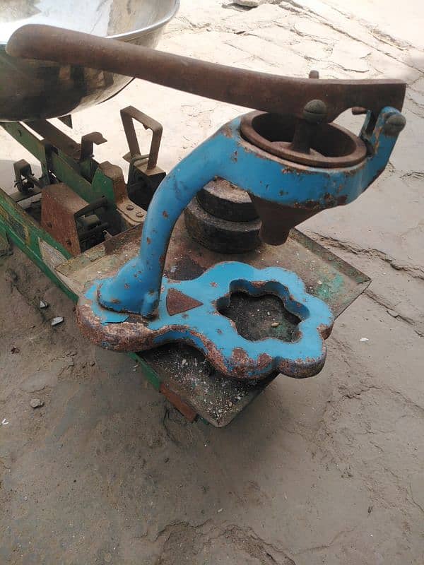 Hand press Juicer Machine . . 03159546665 0