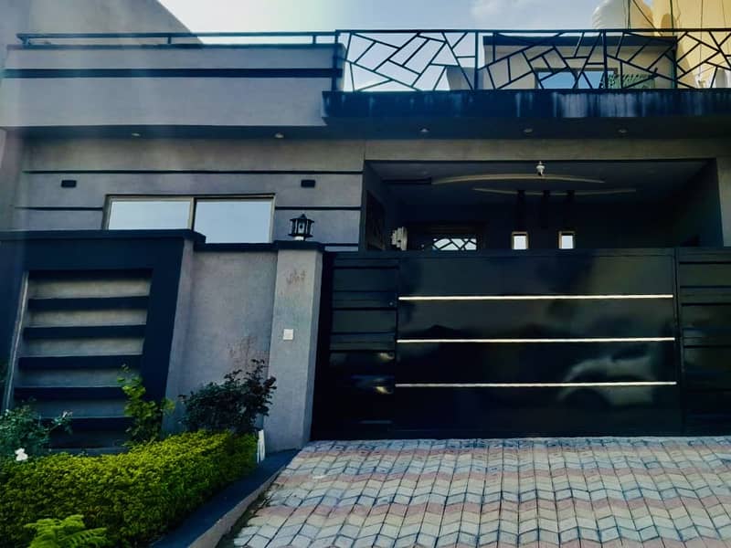 Beautiful Single Story House With Basement For Sale! 0