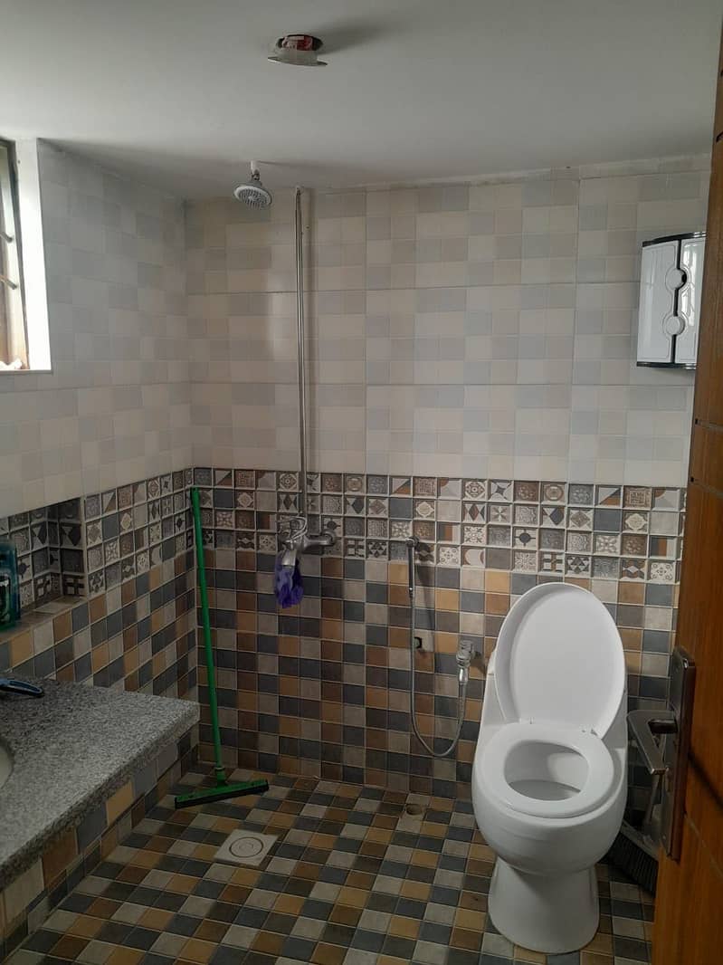 Beautiful Single Story House With Basement For Sale! 2