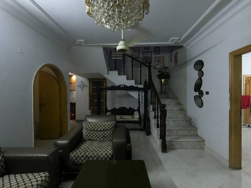 200 YDS GROUND +1 HOUSE FOR SALE DEFENCE VIEW Available For Sale In Defence View Society 11