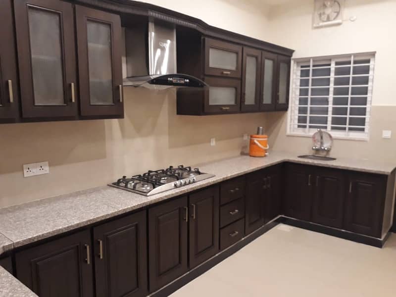 Upper Portion 4 Bedroomttach Washroom 14 Marla Size 40x80 Islamabad G 13 6
