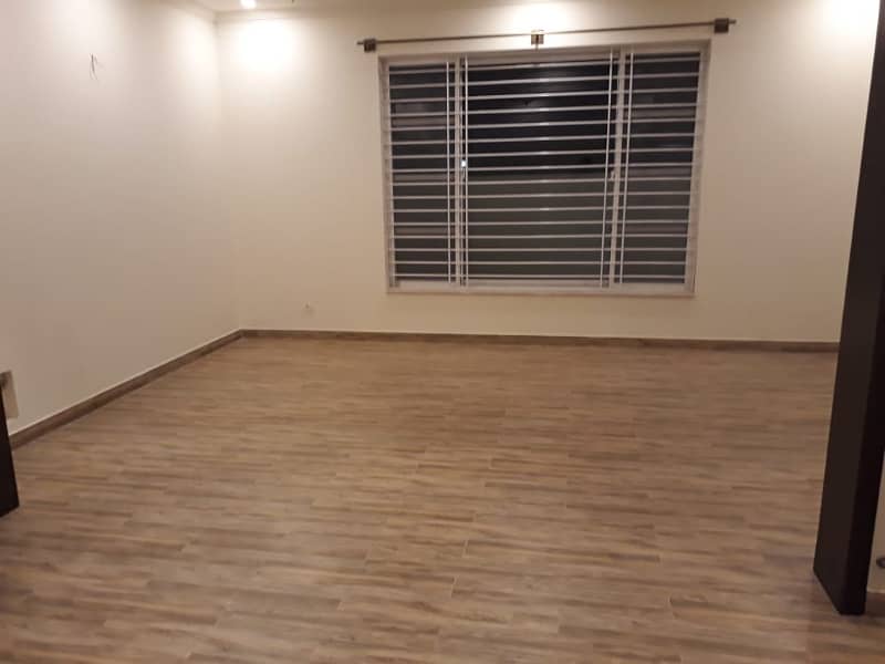 Upper Portion 4 Bedroomttach Washroom 14 Marla Size 40x80 Islamabad G 13 8
