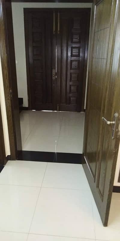 Upper Portion 4 Bedroomttach Washroom 14 Marla Size 40x80 Islamabad G 13 14