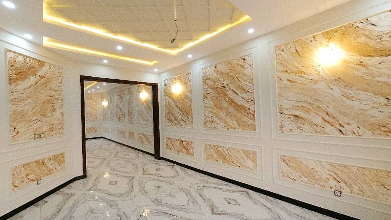 Buy A Prime Location House Of 10 Marla In Formanites Housing Scheme 4