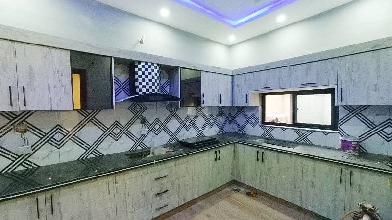 Buy A Prime Location House Of 10 Marla In Formanites Housing Scheme 7