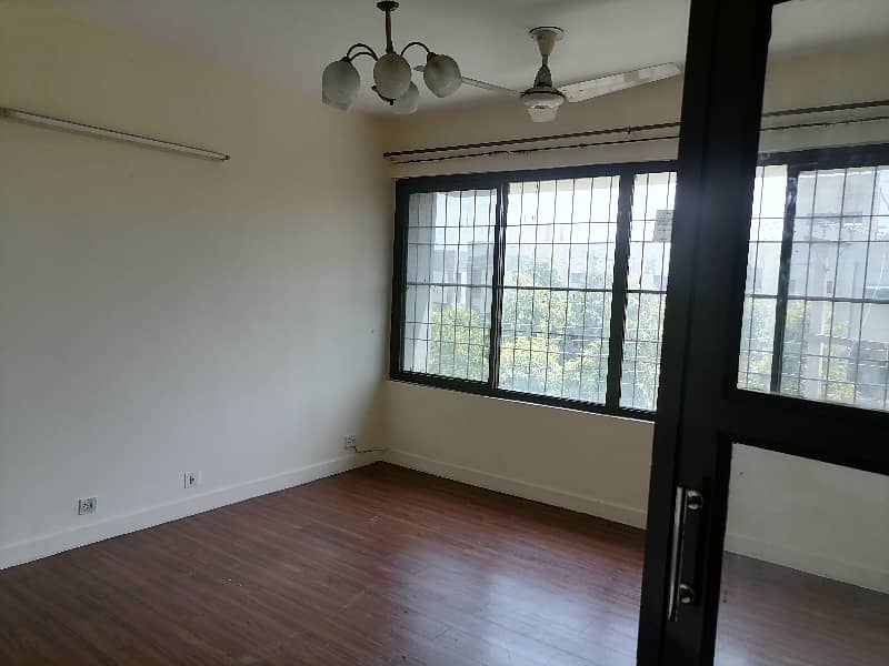 10 Marla Flat For Sale In Askari 3