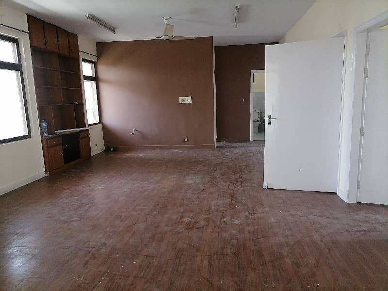 10 Marla Flat For Sale In Askari 8