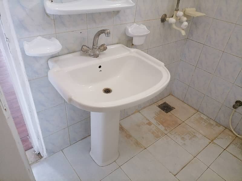 10 Marla Flat For Sale In Askari 11
