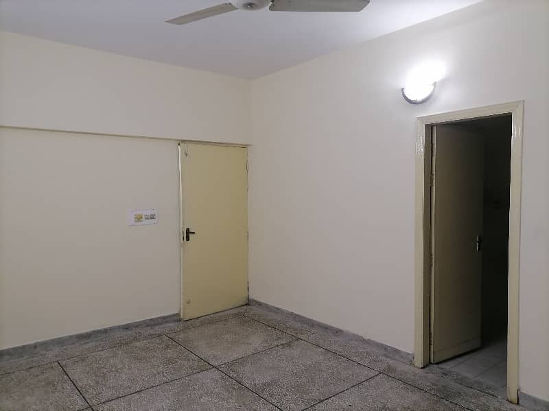10 Marla Flat For Sale In Askari 0