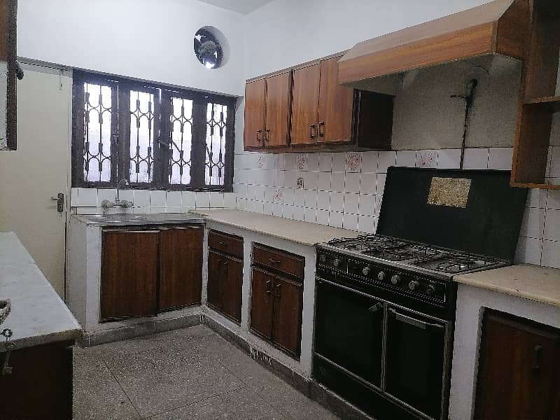 10 Marla Flat In Askari 5 Of Lahore Is Available For Sale 1