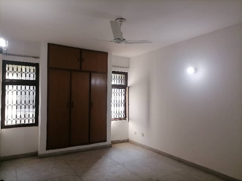 10 Marla Flat In Askari 5 Of Lahore Is Available For Sale 0