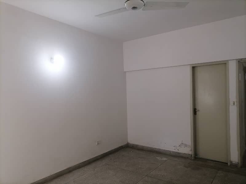 10 Marla Flat In Askari 5 Of Lahore Is Available For Sale 3